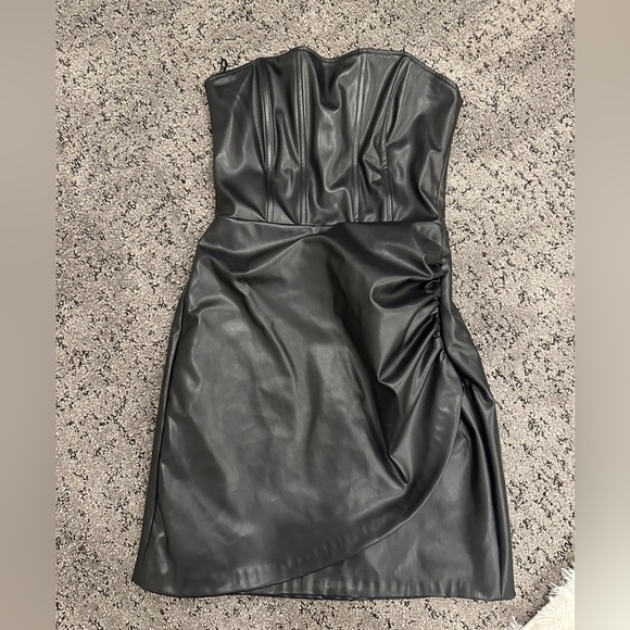 Zara Dresses & Skirts - Zara faux leather strapless cinched dress with boning| size m